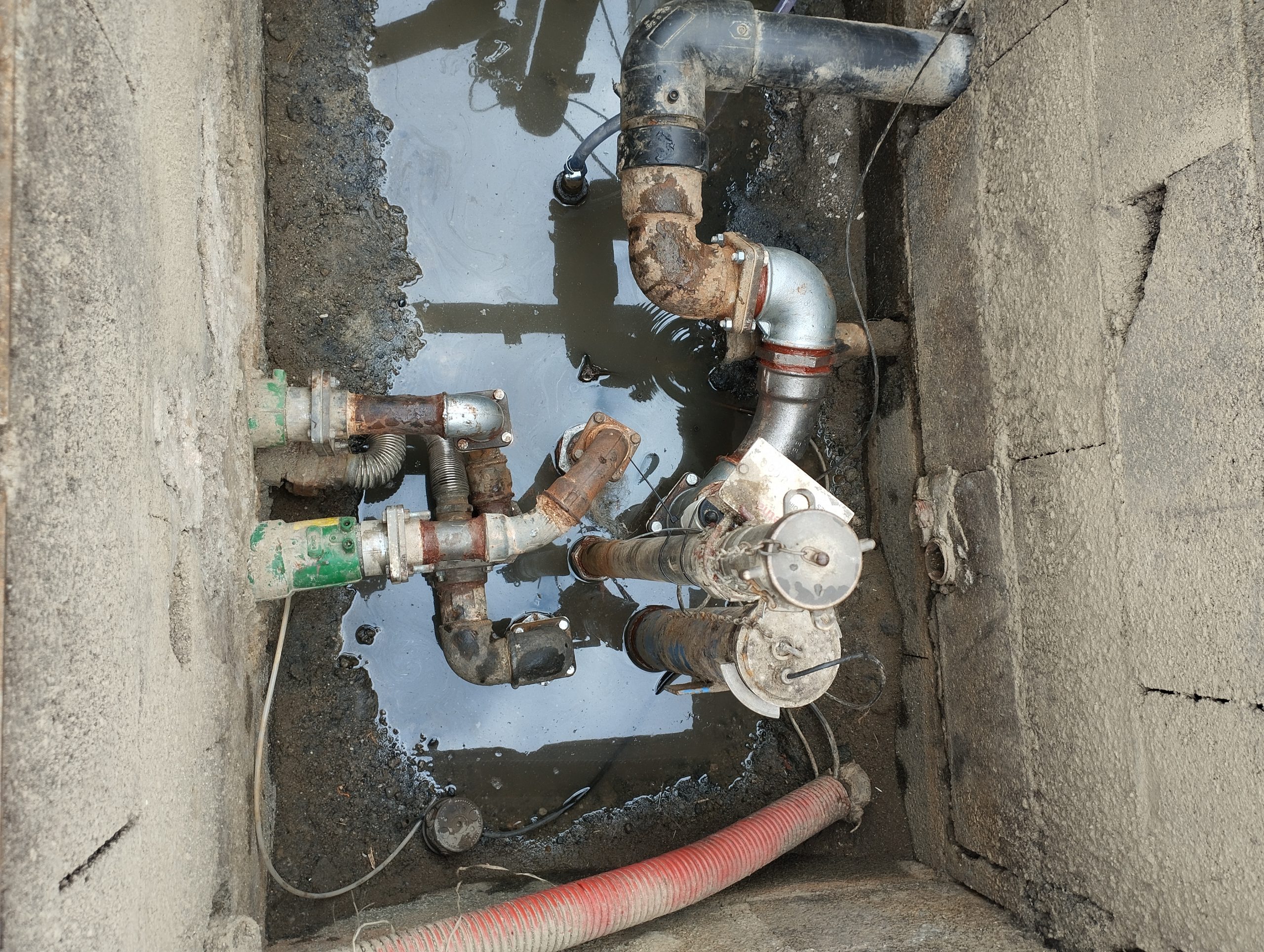 Maintenances préventives, amélioratives, correctives et curatives des équipements hydrocarbures Photo